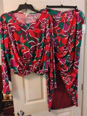 Bar III Plus Size Women’s Vibrant Floral 2 piece skirt set size 2/3X NEW